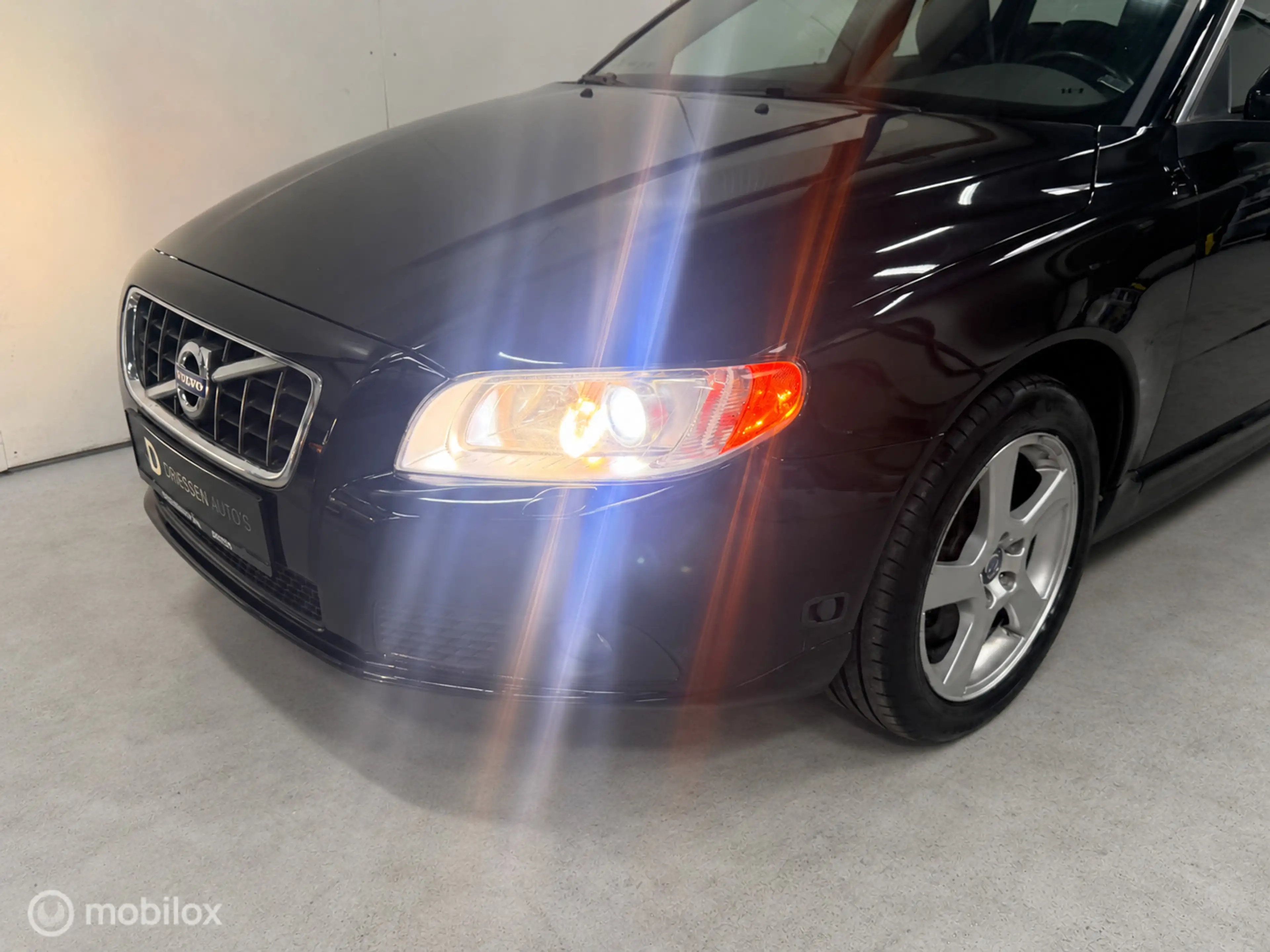 Volvo V70 2.5T Summum LEER / AUTOMAAT — photo 10