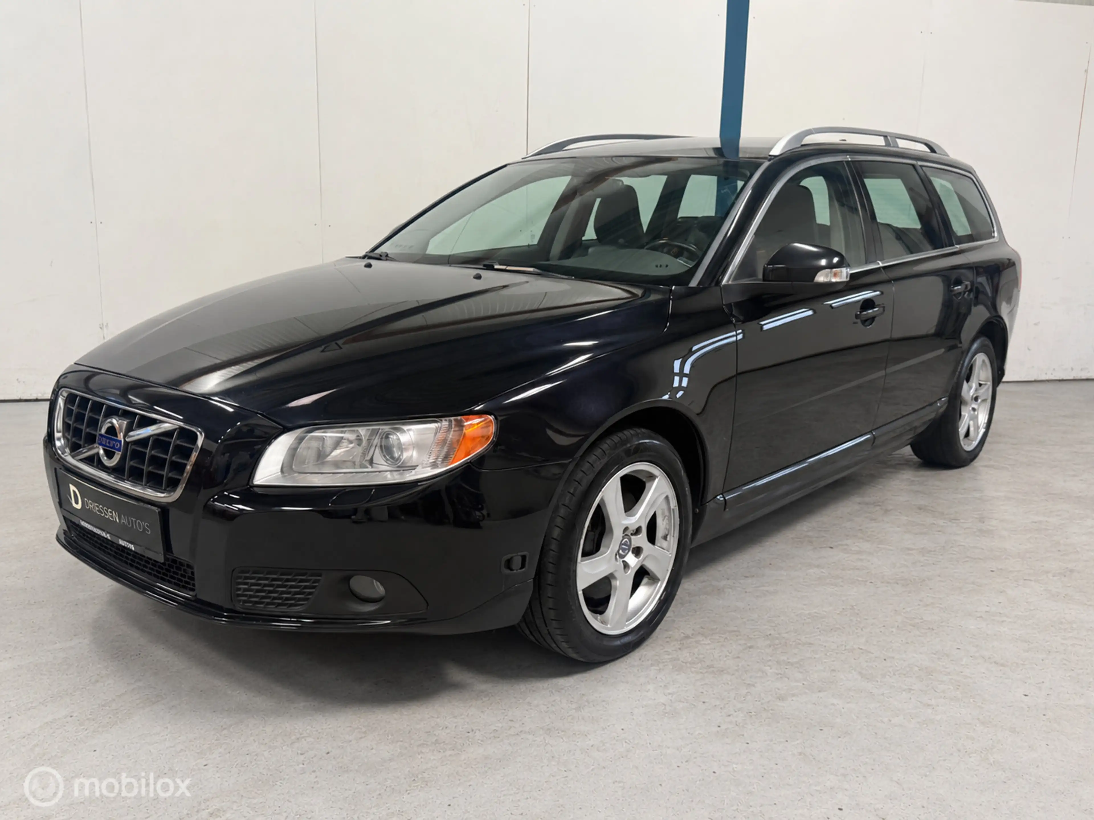 Volvo V70 2.5T Summum LEER / AUTOMAAT