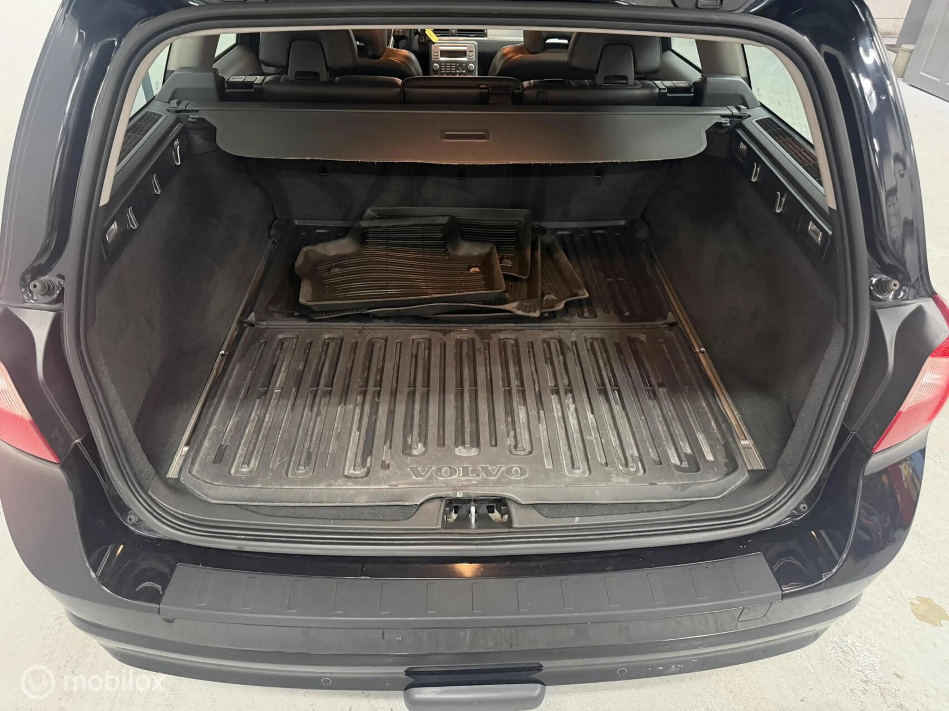 Volvo V70 2.5T Summum LEER / AUTOMAAT — photo 13
