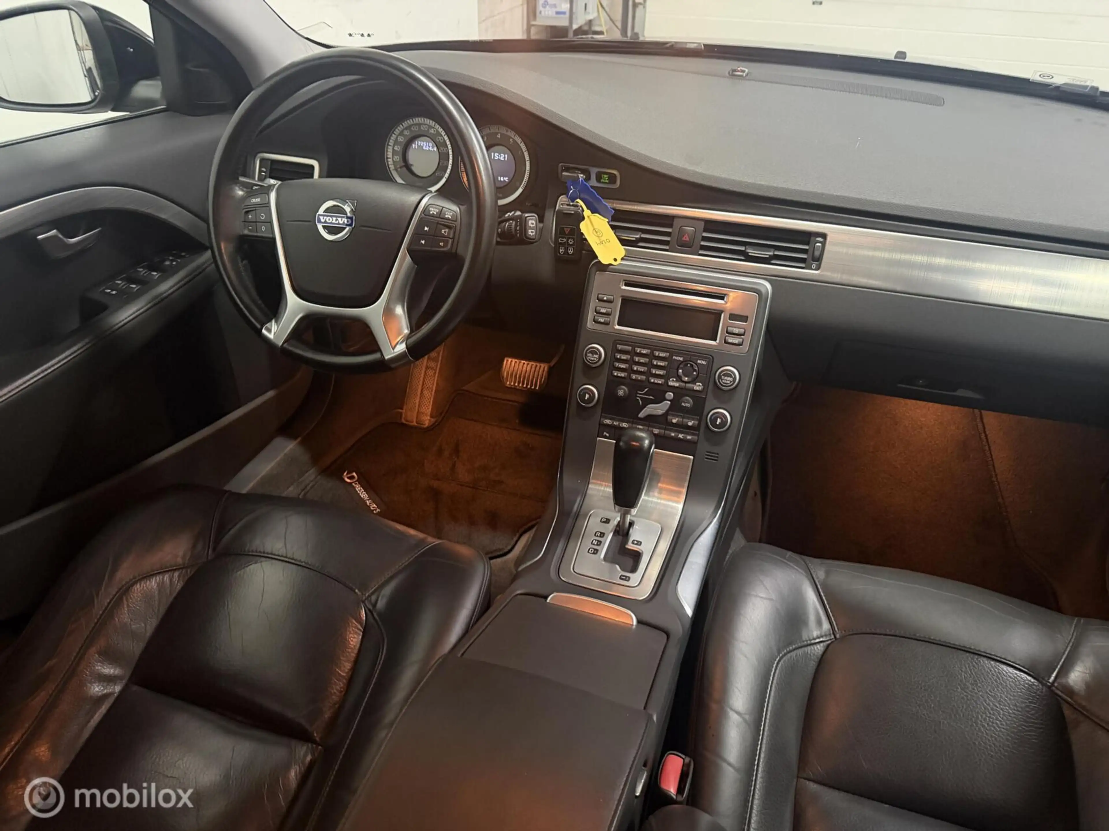 Volvo V70 2.5T Summum LEER / AUTOMAAT — photo 3
