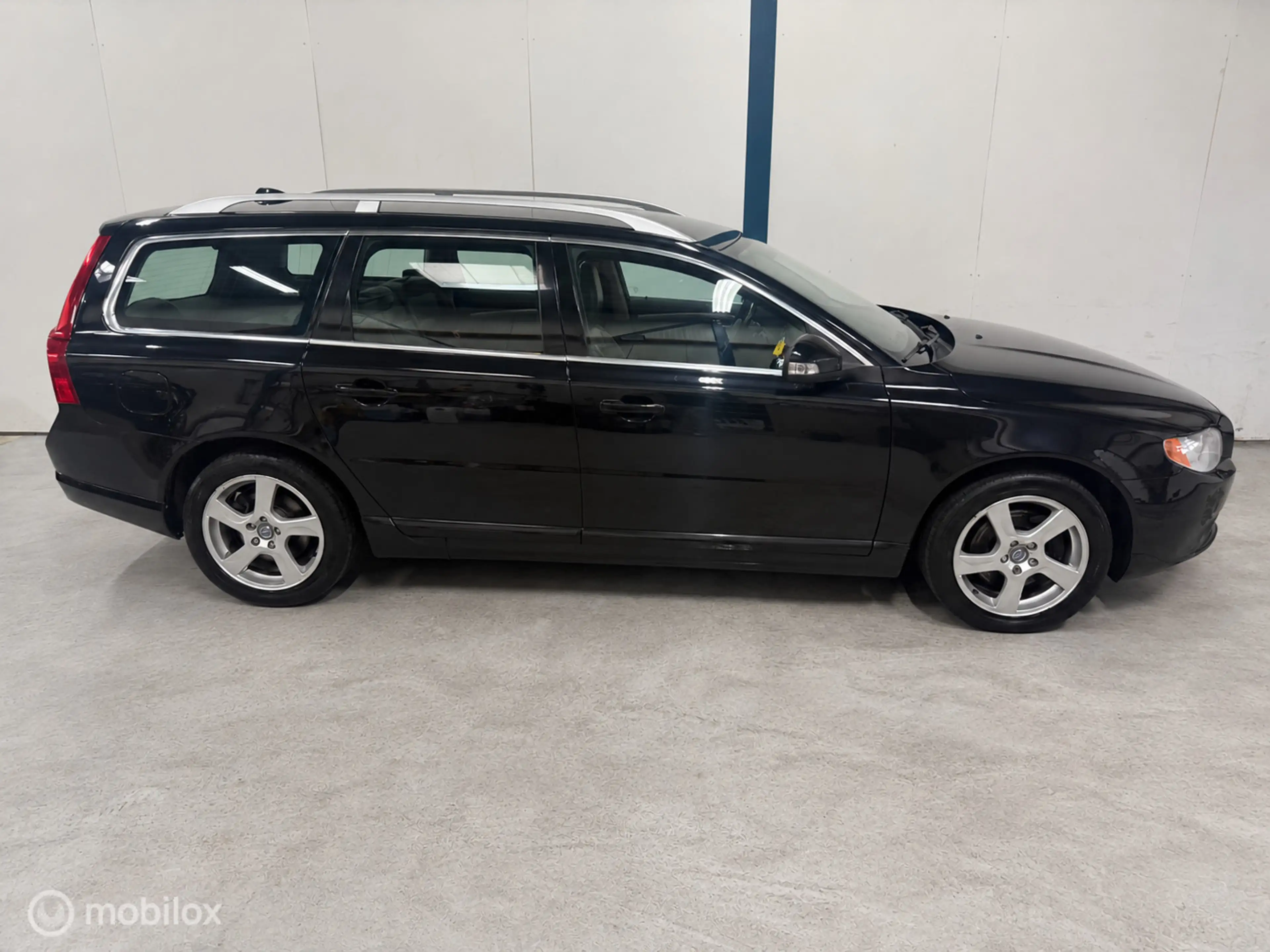 Volvo V70 2.5T Summum LEER / AUTOMAAT — photo 12