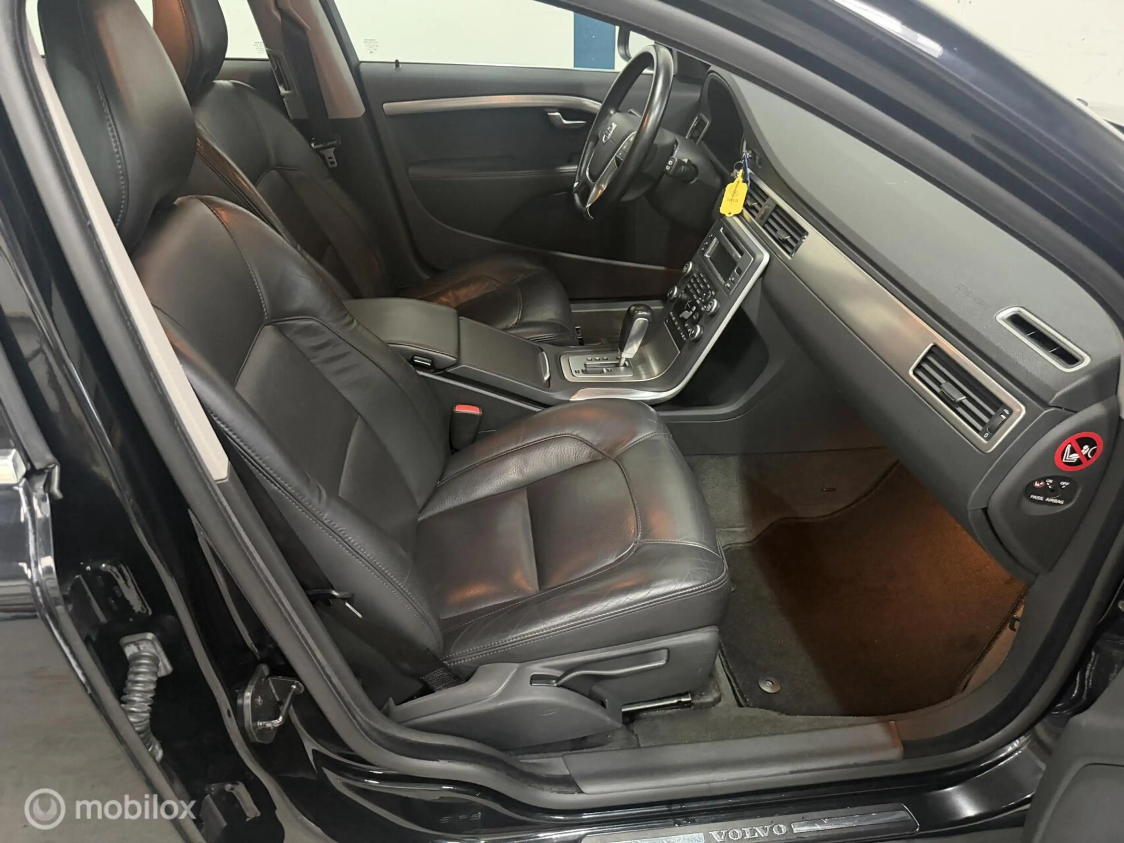 Volvo V70 2.5T Summum LEER / AUTOMAAT — photo 5