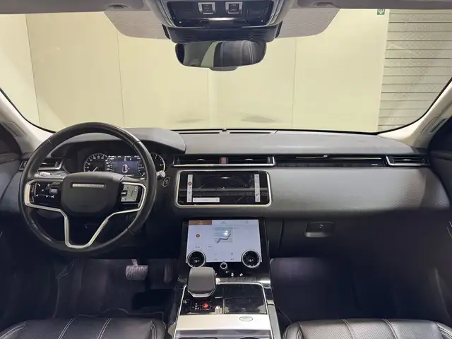 Land Rover Range Rover Velar view 11