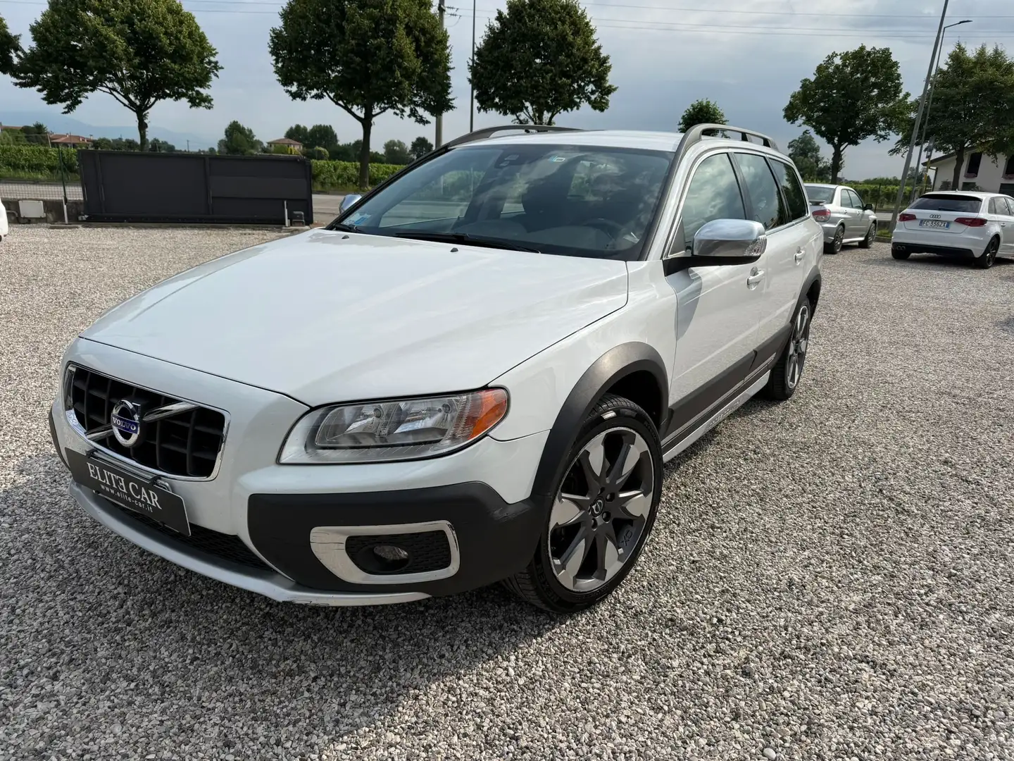 Volvo XC70 XC70 2.0 d4 Momentum FL Білий - 1