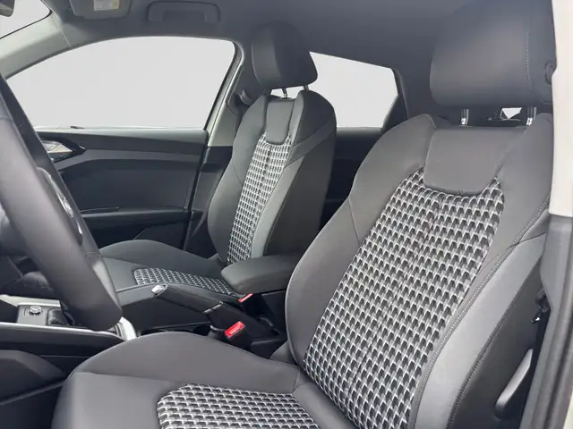 Audi A1 view 10