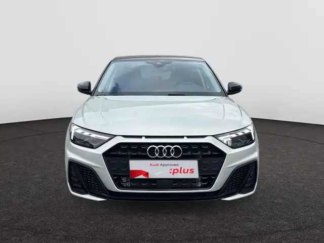 Audi A1 view 3