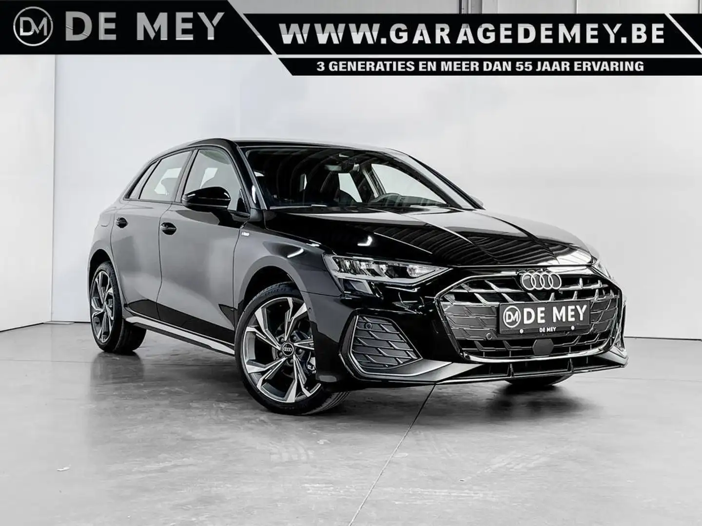 Audi A3 Sportback 30TFSI S-tronic S-Line Carplay / Camera  Zwart - 1