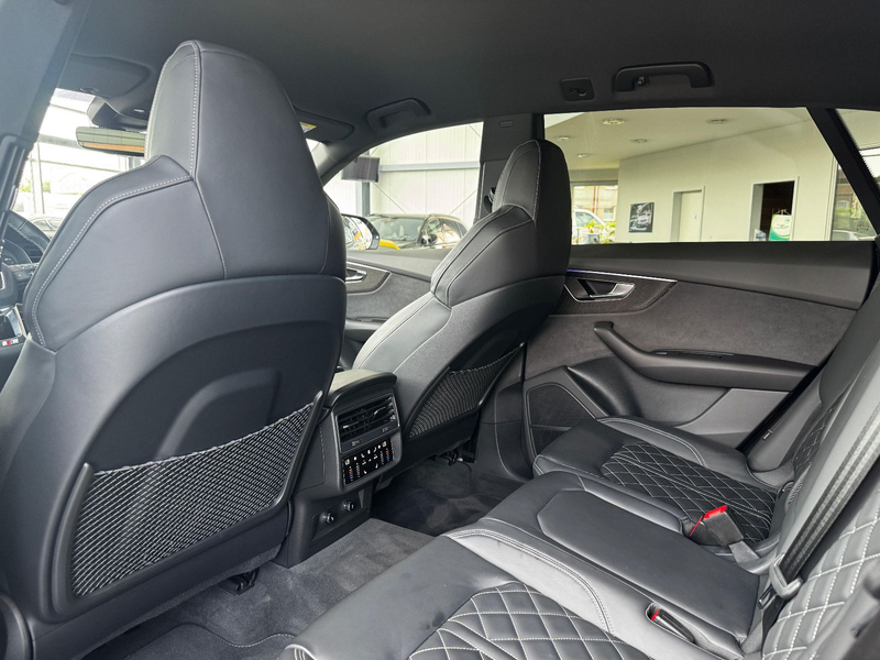 Audi Q8 quat. competition plus 3.0TDI "S-Line/Matrix" — photo 11