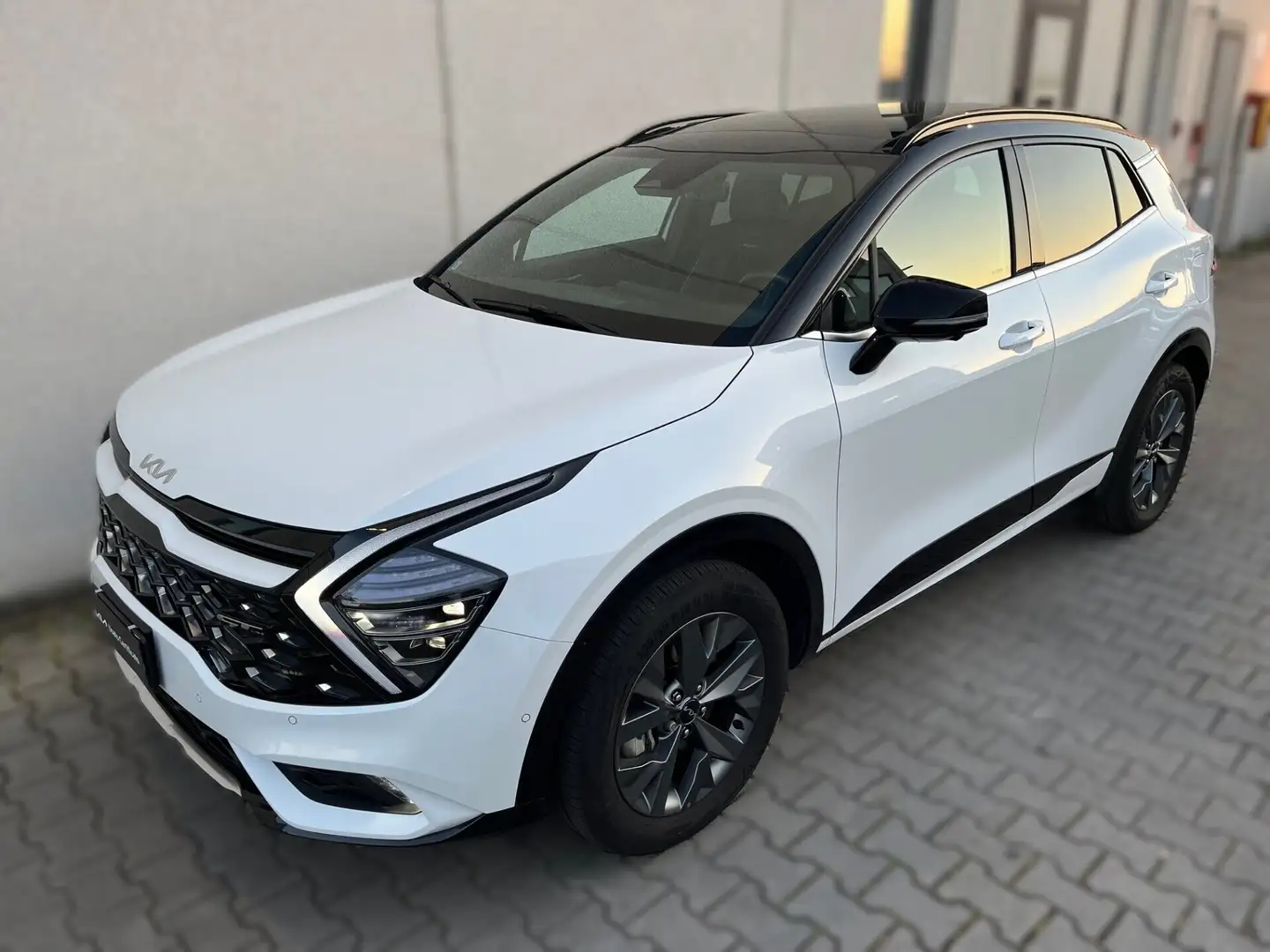 Kia Sportage 1.6 TGDi HEV AWD AT GT-line Plus Bianco - 2