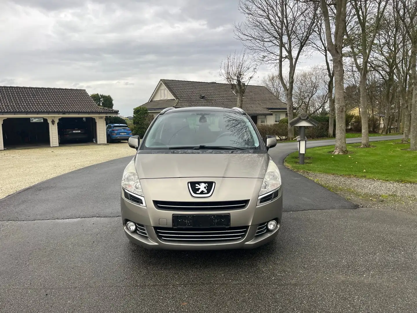 Peugeot 5008 5008 1.6 HDi 112ch FAP BVM6 Style 5pl Gris - 2