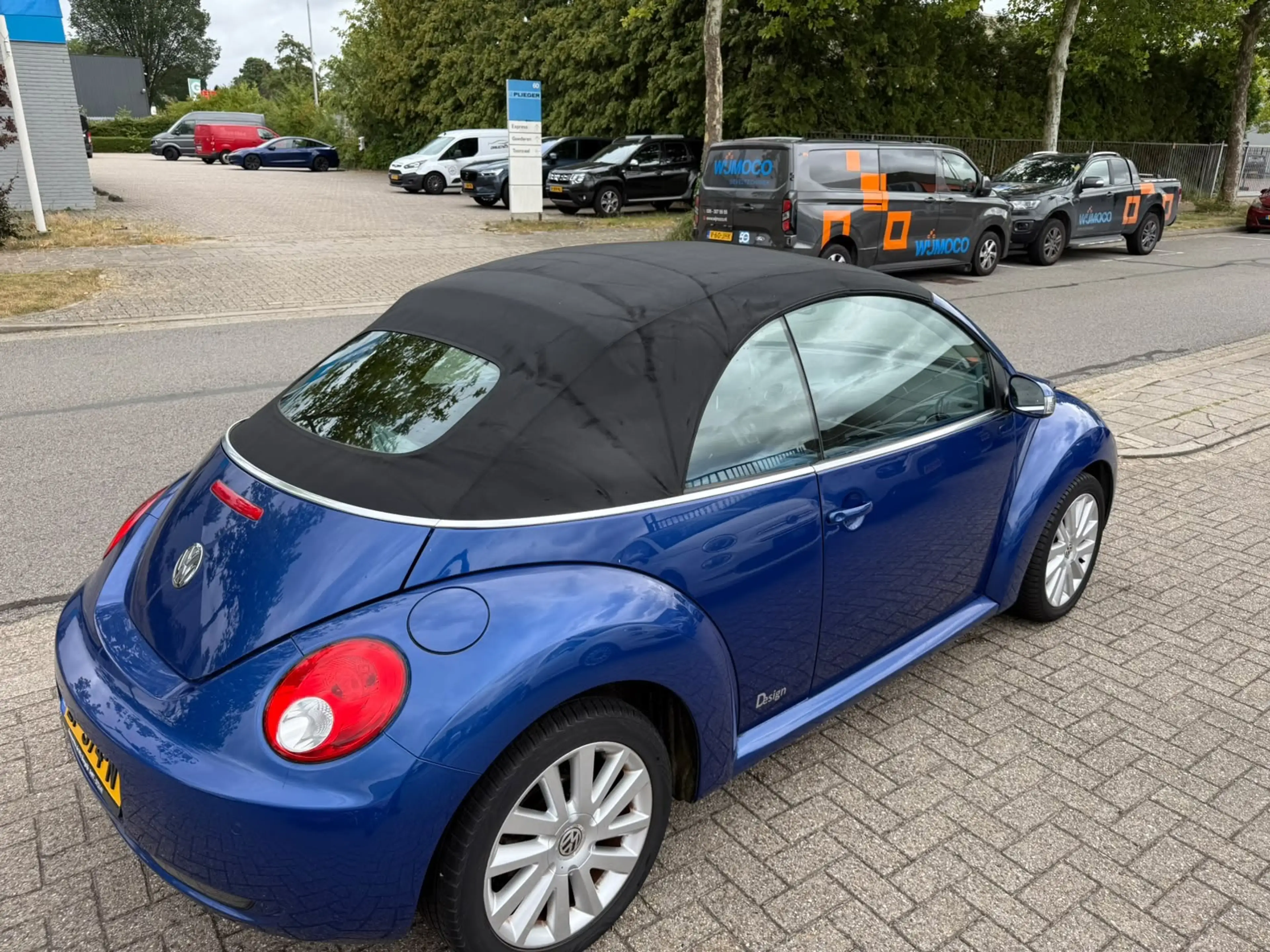 Volkswagen New Beetle Cabriolet 2.0 Trendline, Automaat, Leder, Airco, A — photo 18