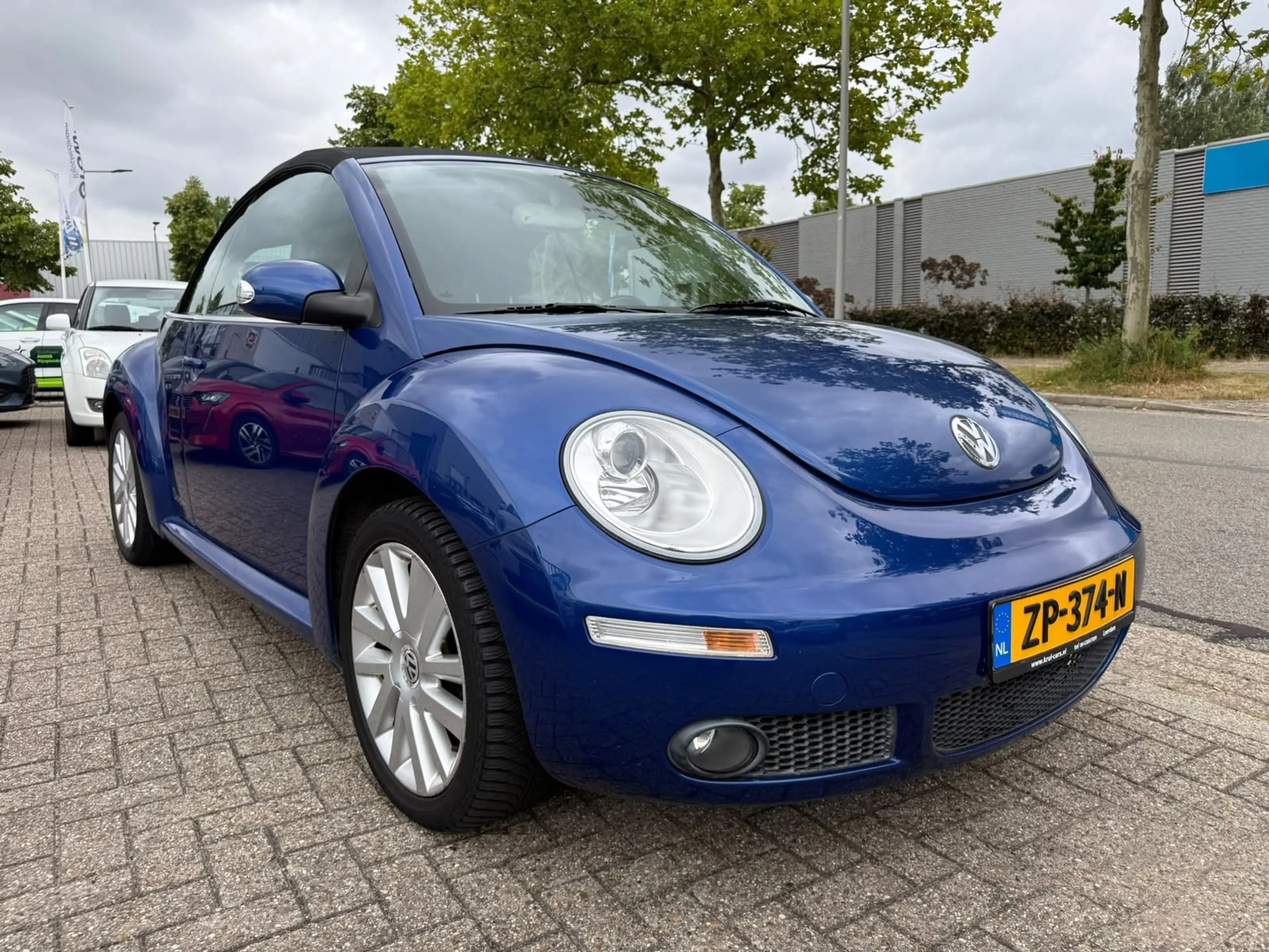 Volkswagen New Beetle Cabriolet 2.0 Trendline, Automaat, Leder, Airco, A — photo 20