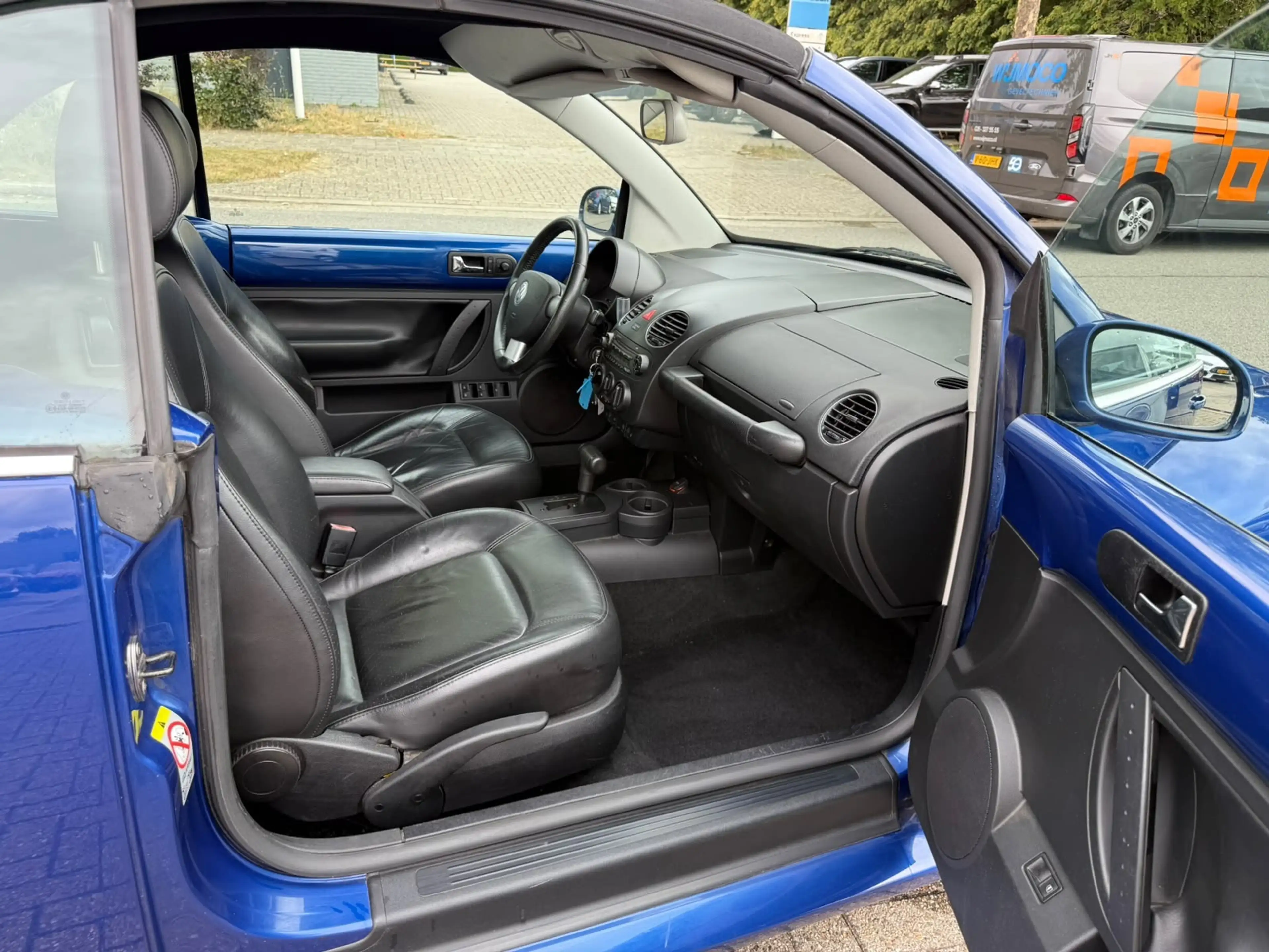 Volkswagen New Beetle Cabriolet 2.0 Trendline, Automaat, Leder, Airco, A — photo 12