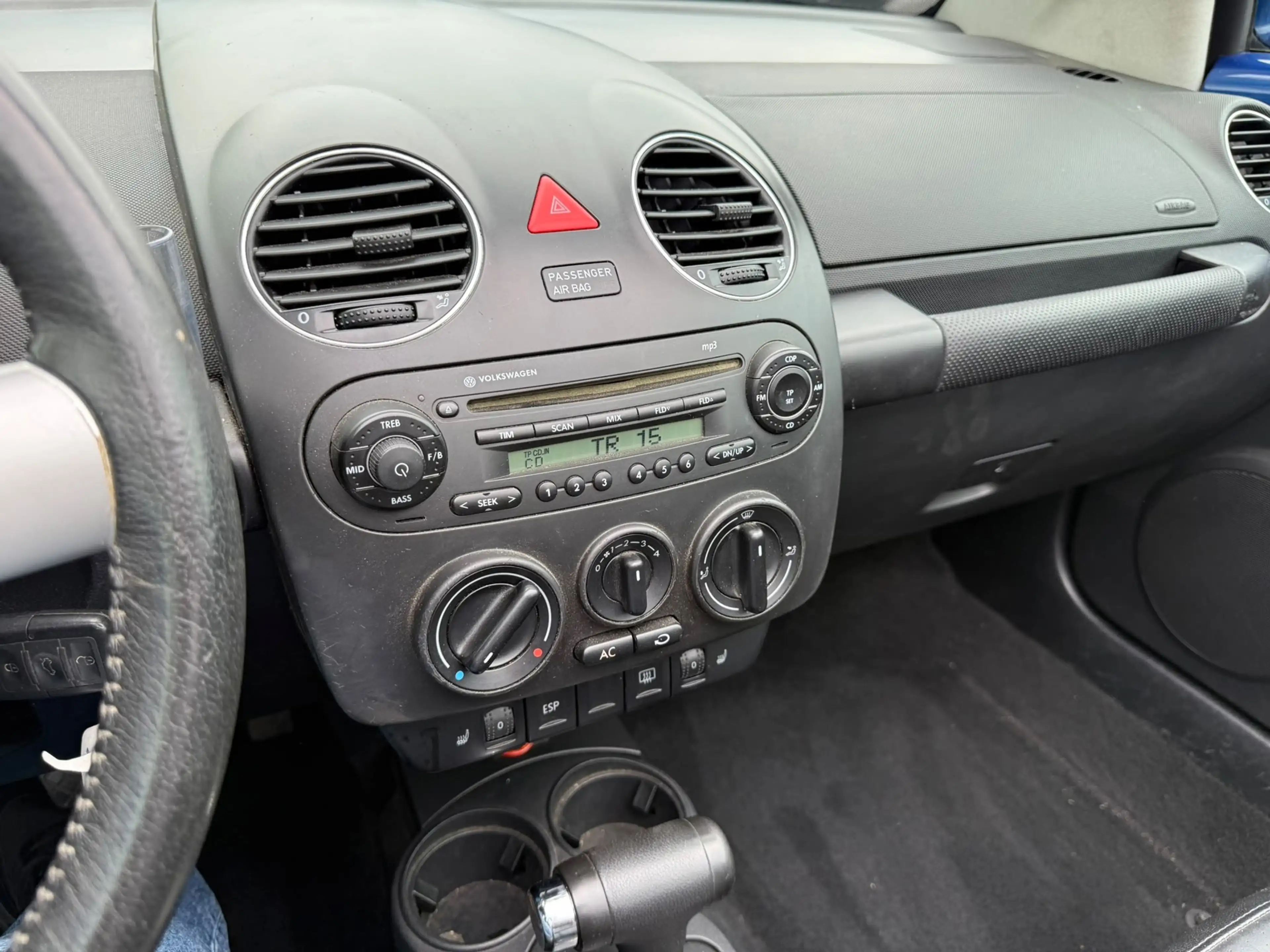 Volkswagen New Beetle Cabriolet 2.0 Trendline, Automaat, Leder, Airco, A — photo 14