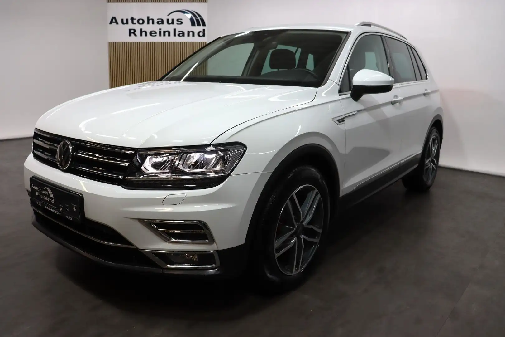 Volkswagen Tiguan Sound *1.HAND*AHK*DIG.COCKPIT*APPLE-CAR Weiß - 1