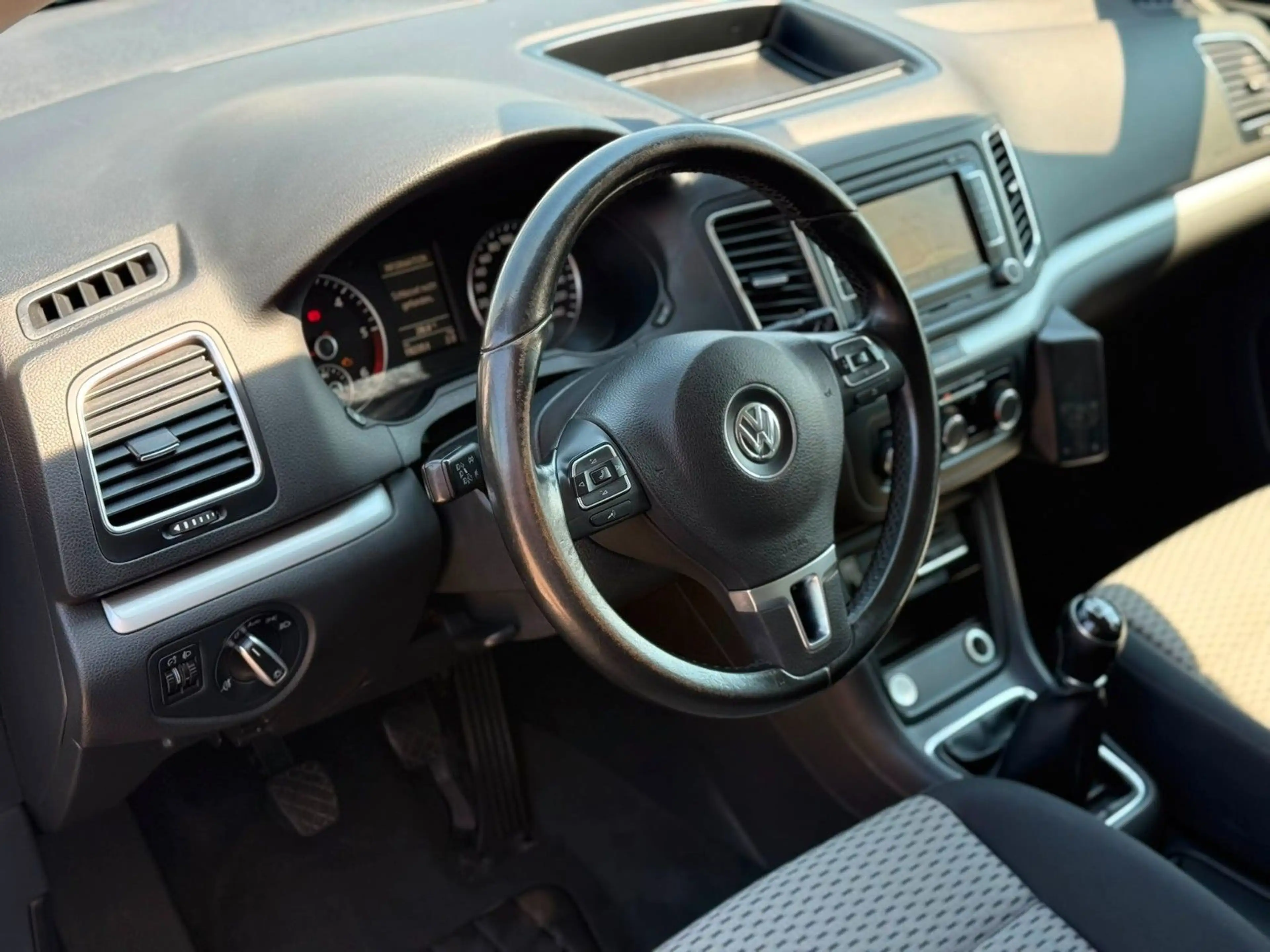 Volkswagen Sharan Trendline BMT*GARANTIE*TÜV-NEU*NAVI*KLIMA — photo 8