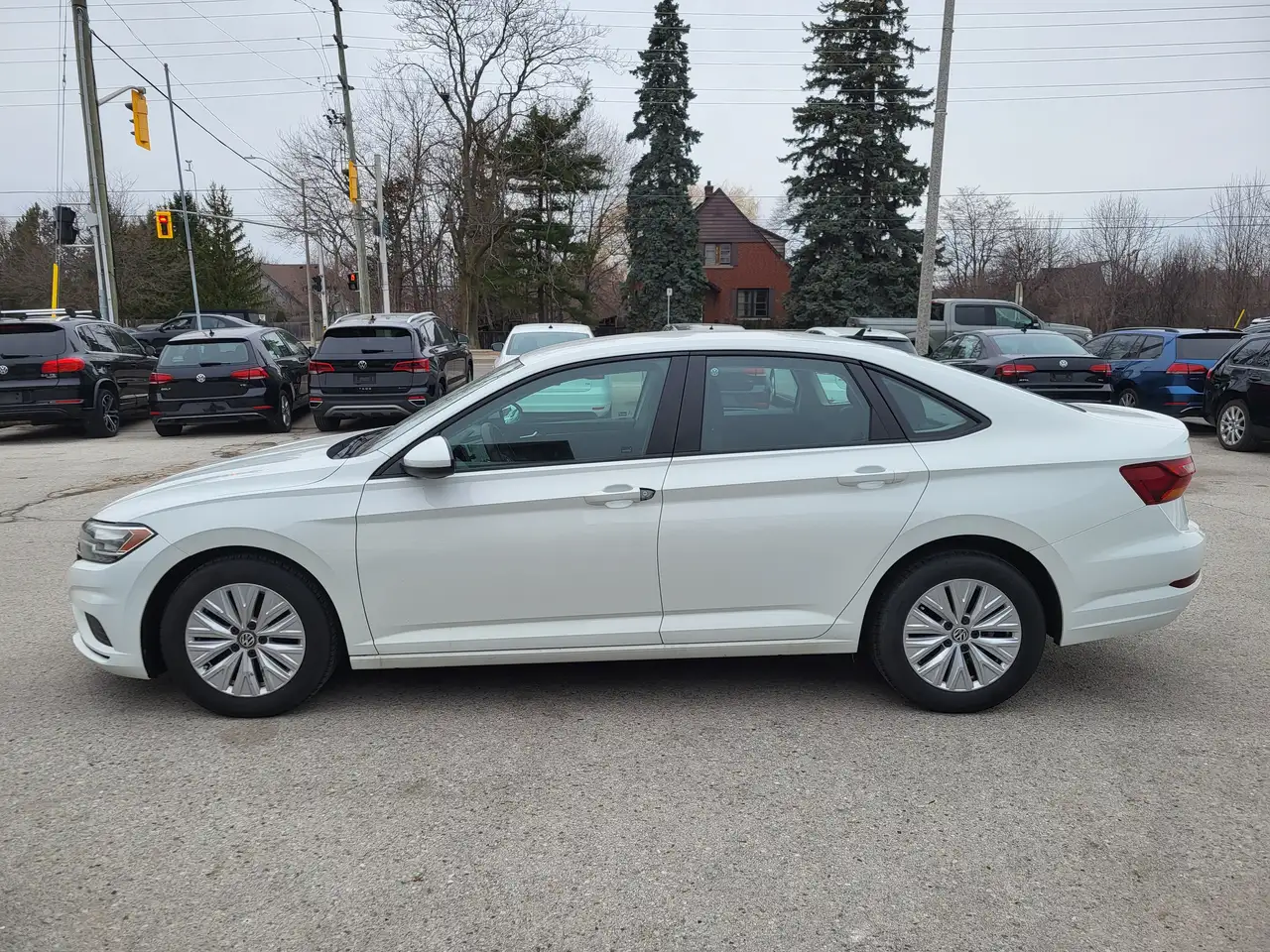 Volkswagen Jetta снимка Volkswagen Jetta