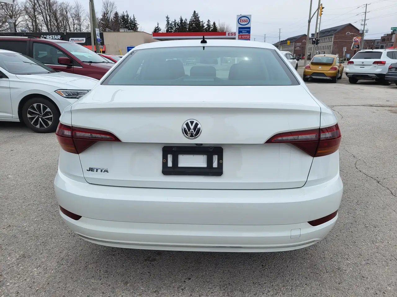 Volkswagen Jetta снимка Volkswagen Jetta