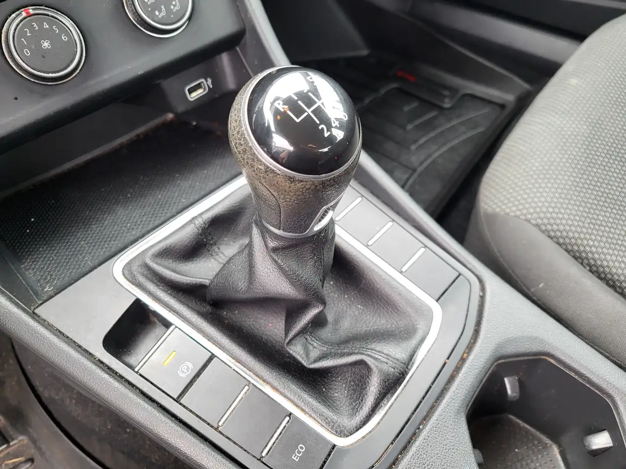 Volkswagen Jetta снимка Volkswagen Jetta