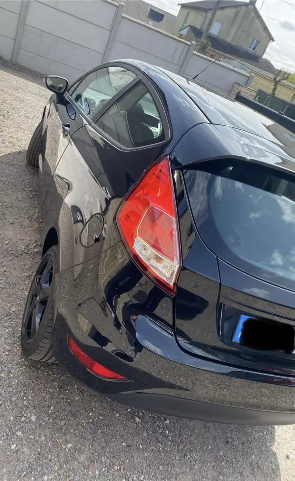 Ford Fiesta 3 portes — photo 6
