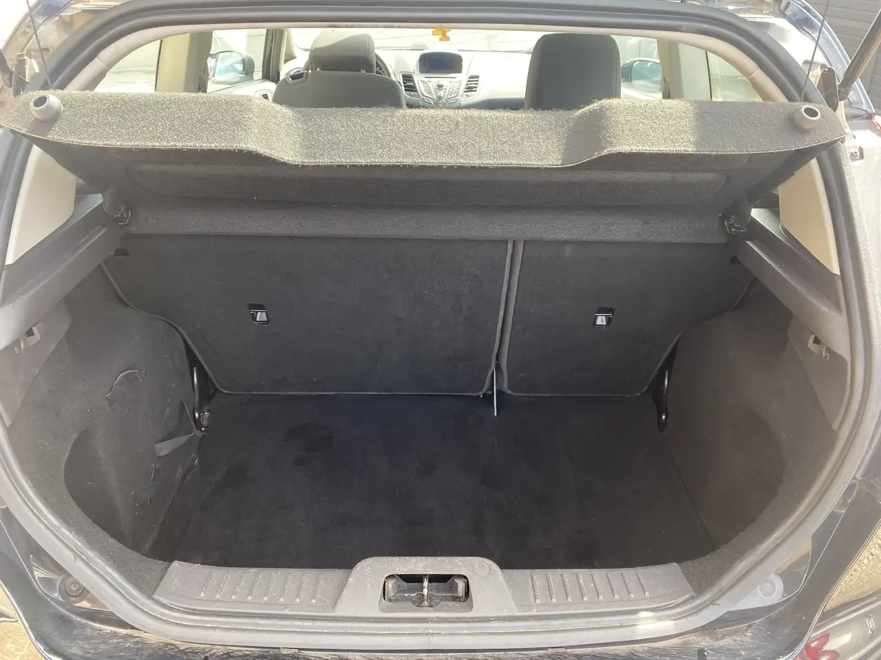 Ford Fiesta 3 portes — photo 7