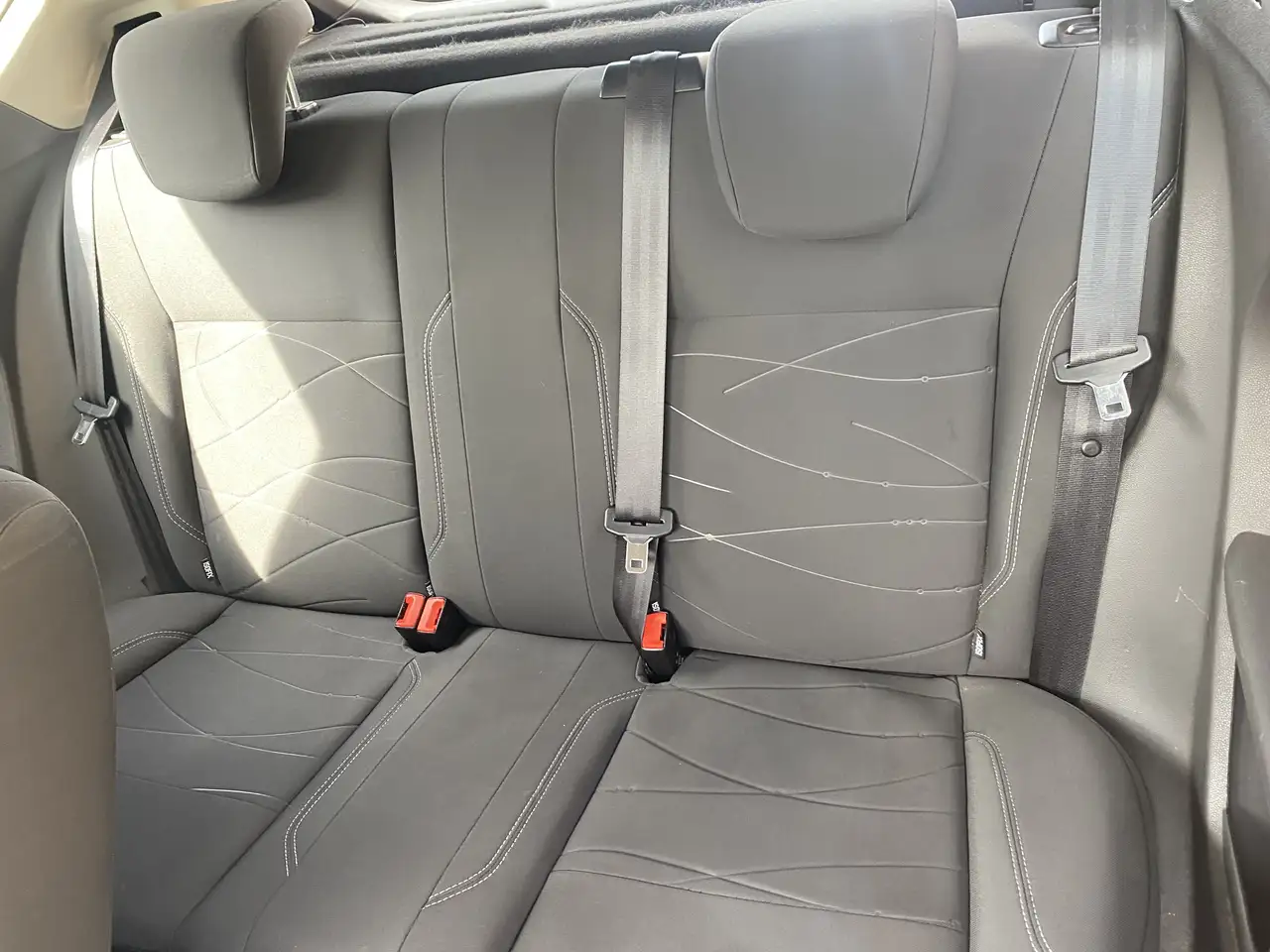 Ford Fiesta 3 portes — photo 9