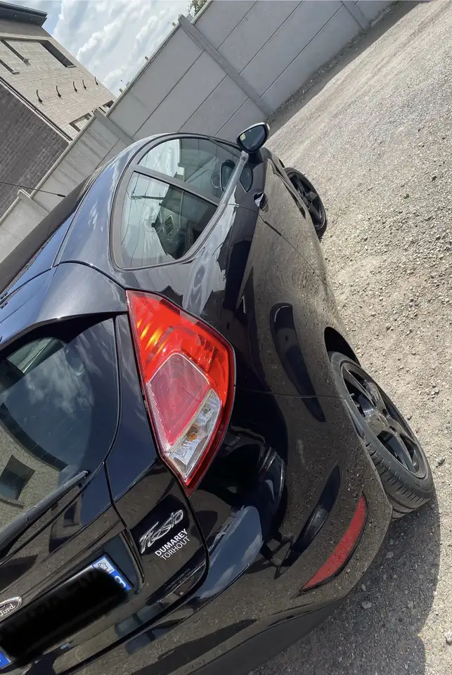 Ford Fiesta 3 portes — photo 5