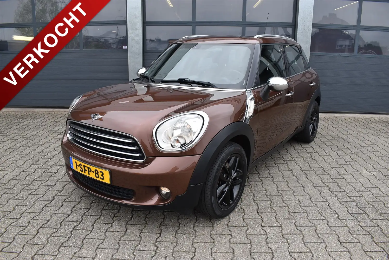 MINI One Countryman 1.6 98pk Chili Коричневий - 1
