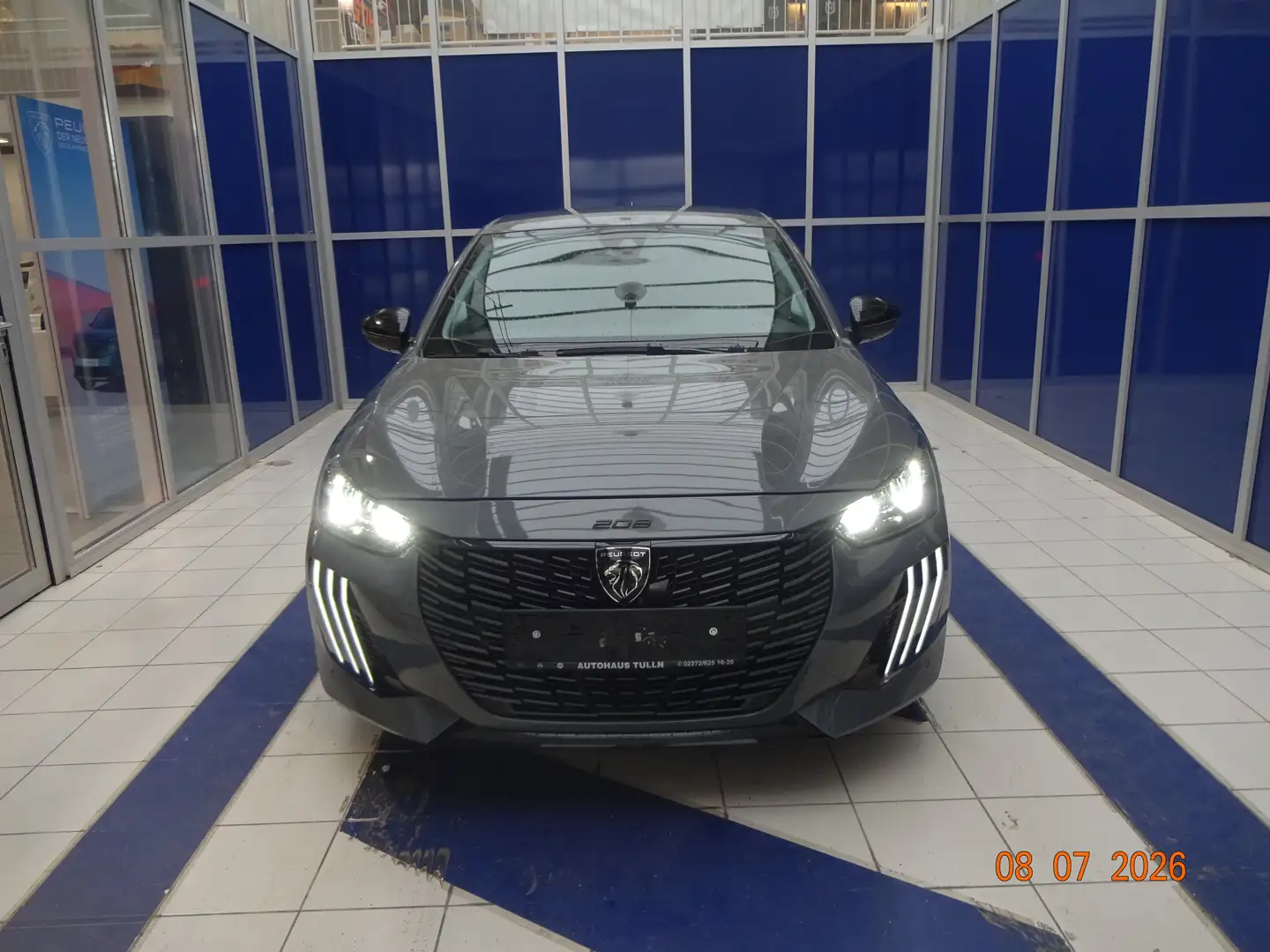Peugeot 208 Allure Hybrid 100 e-DCS6 Grau - 1