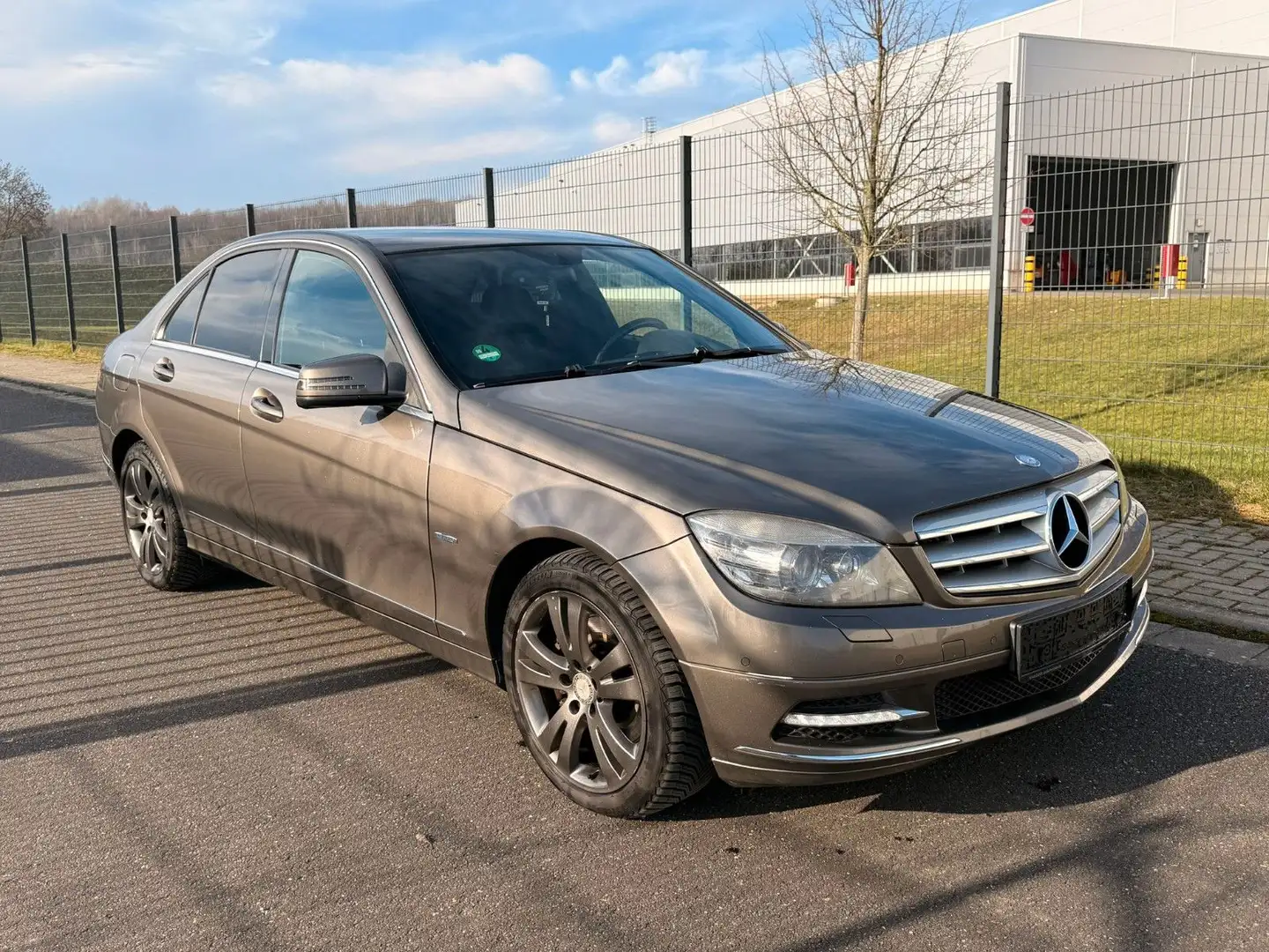 Mercedes-Benz C 350 CDI BlueEfficiency 4Matic*AVANTGARDE*XENON Grau - 2