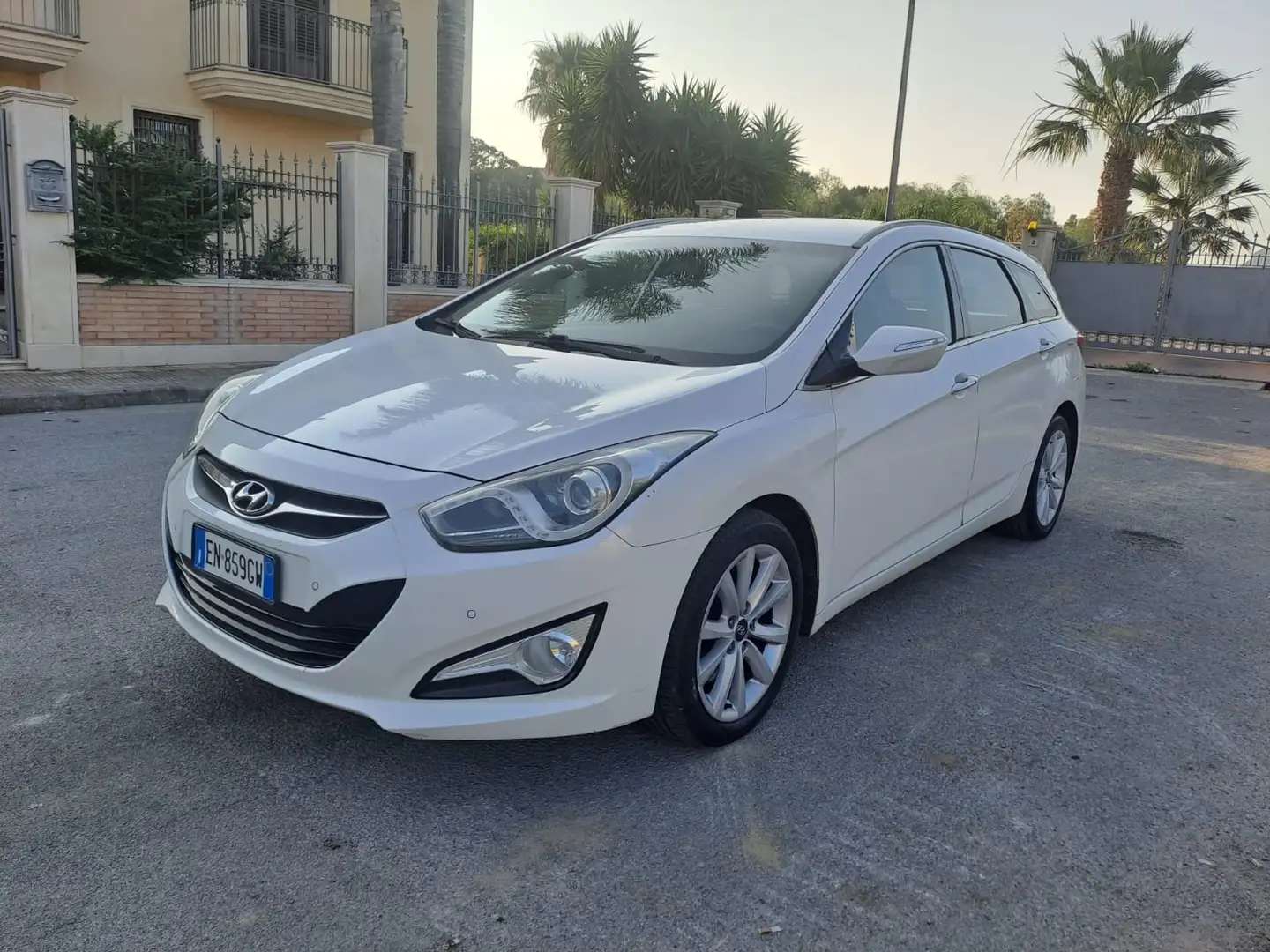 Hyundai i40 i40 Wagon 1.7 crdi Comfort 136cv Bianco - 1