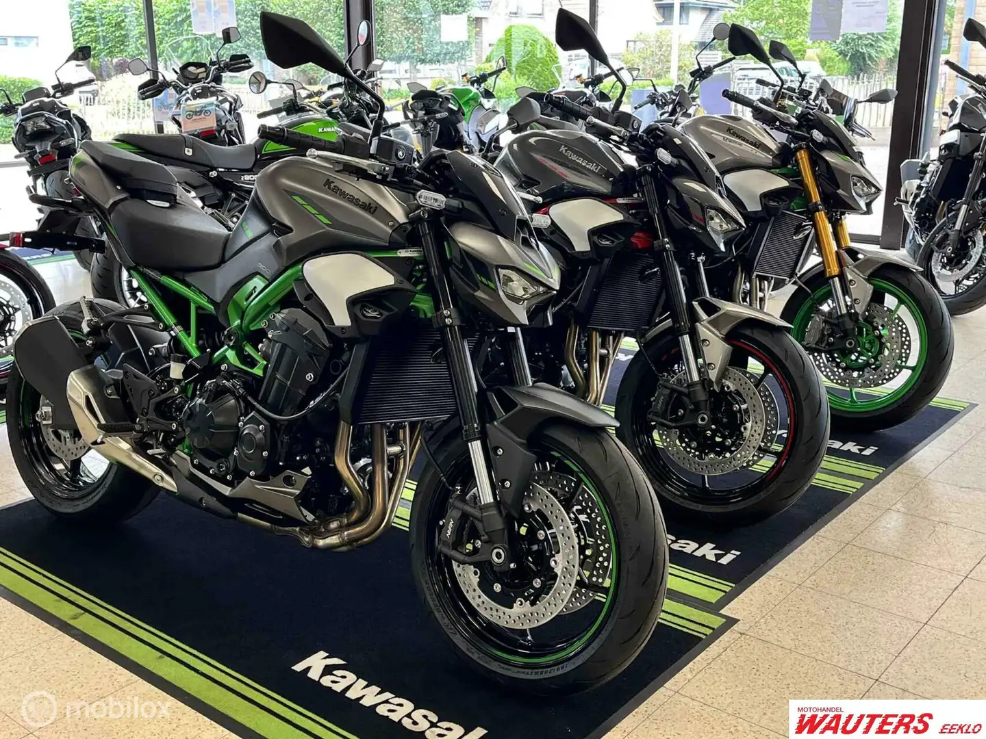 Kawasaki Z 900 Zwart - 1