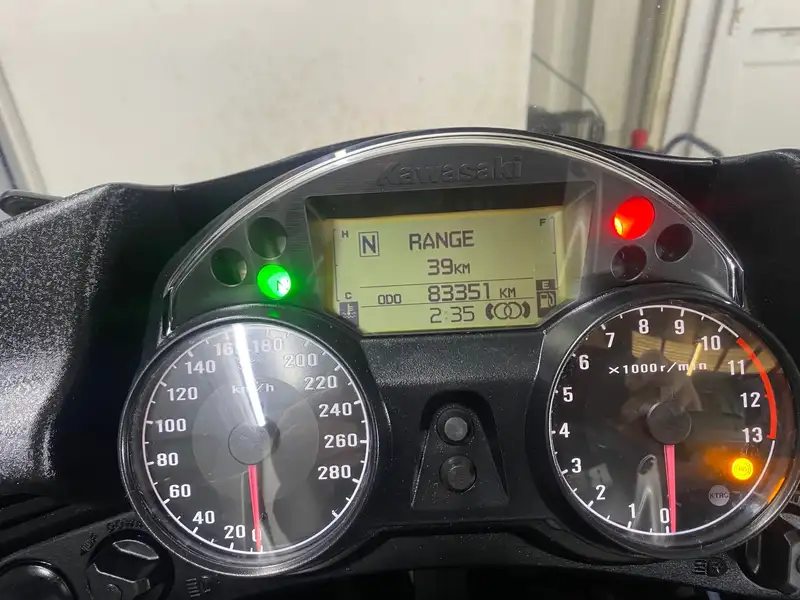 Kawasaki GTR 1400 - foto 8