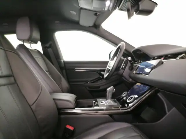 Land Rover Range Rover Evoque view 3