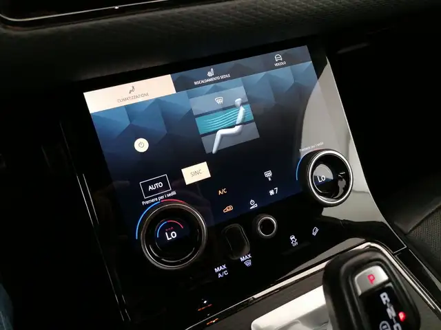 Land Rover Range Rover Evoque view 17