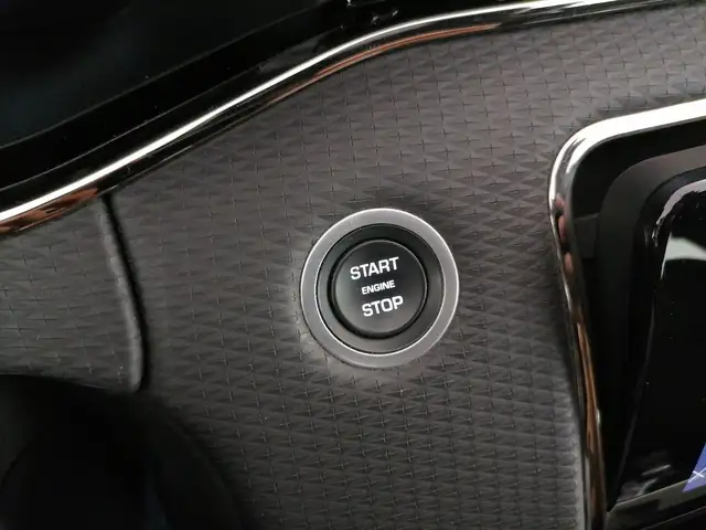 Land Rover Range Rover Evoque view 24