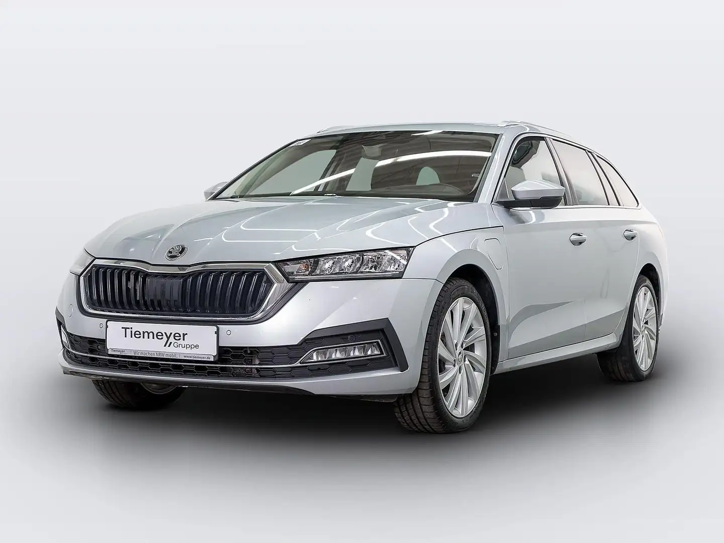 Skoda Octavia Combi iV eHybrid STYLE LM18 eSITZE R-CAM Silber - 2