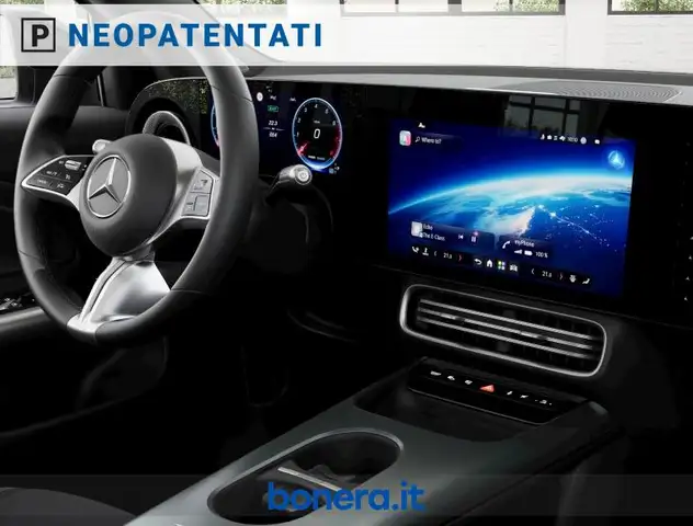 Mercedes-Benz GLB view 6
