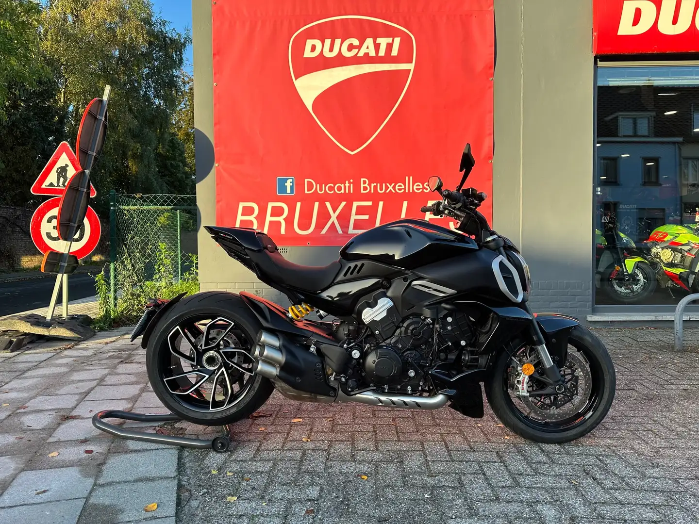 Ducati Diavel V4 | "TVA Déductible!" Zwart - 1