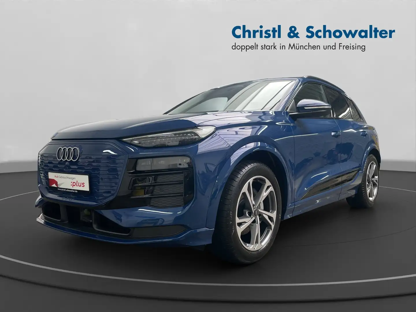 Audi Q6 e-tron SUV e-tron quattro Blau - 1