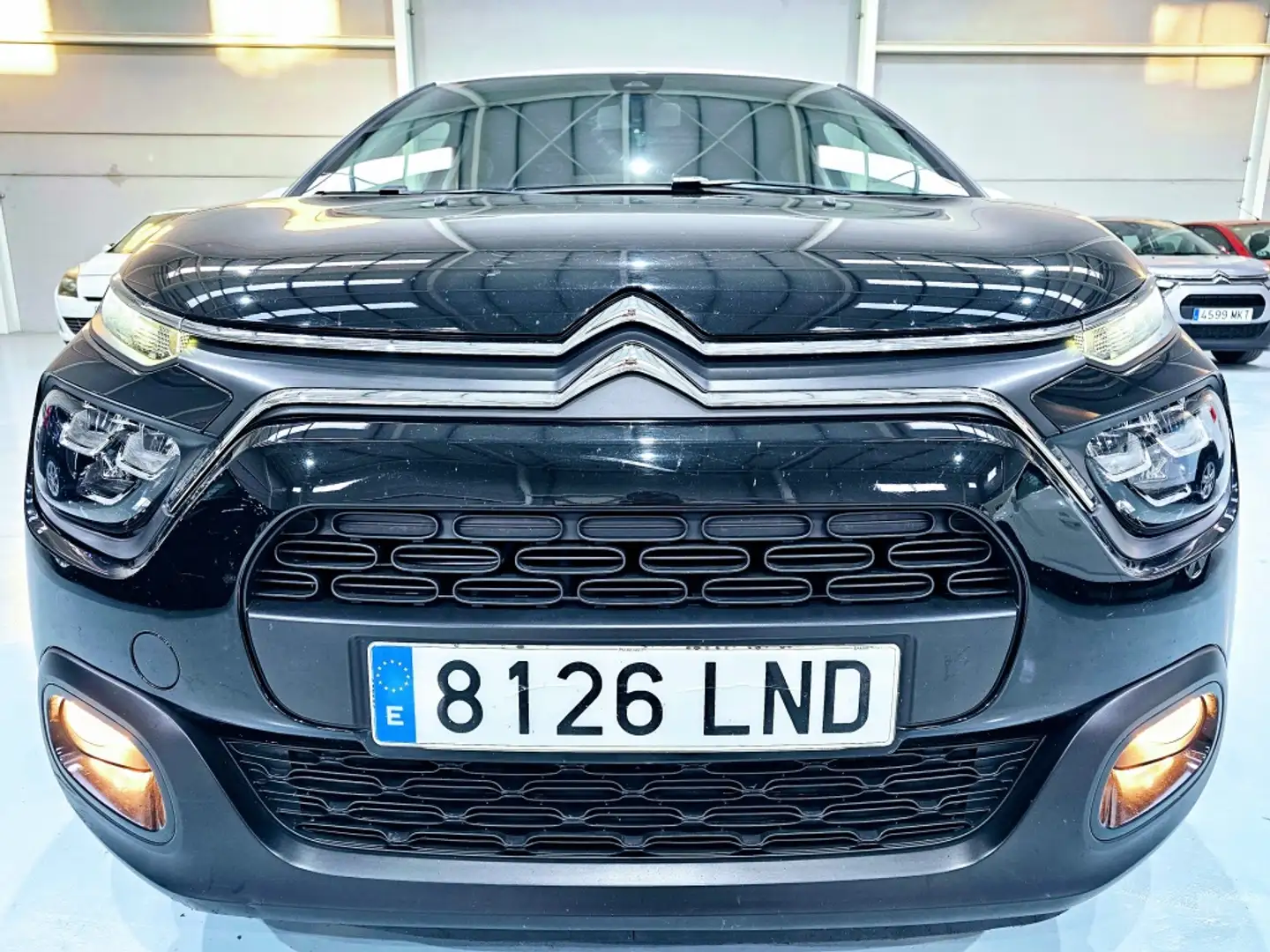 Citroen C3 1.2 PureTech S&S Feel Pack 83 Zwart - 2