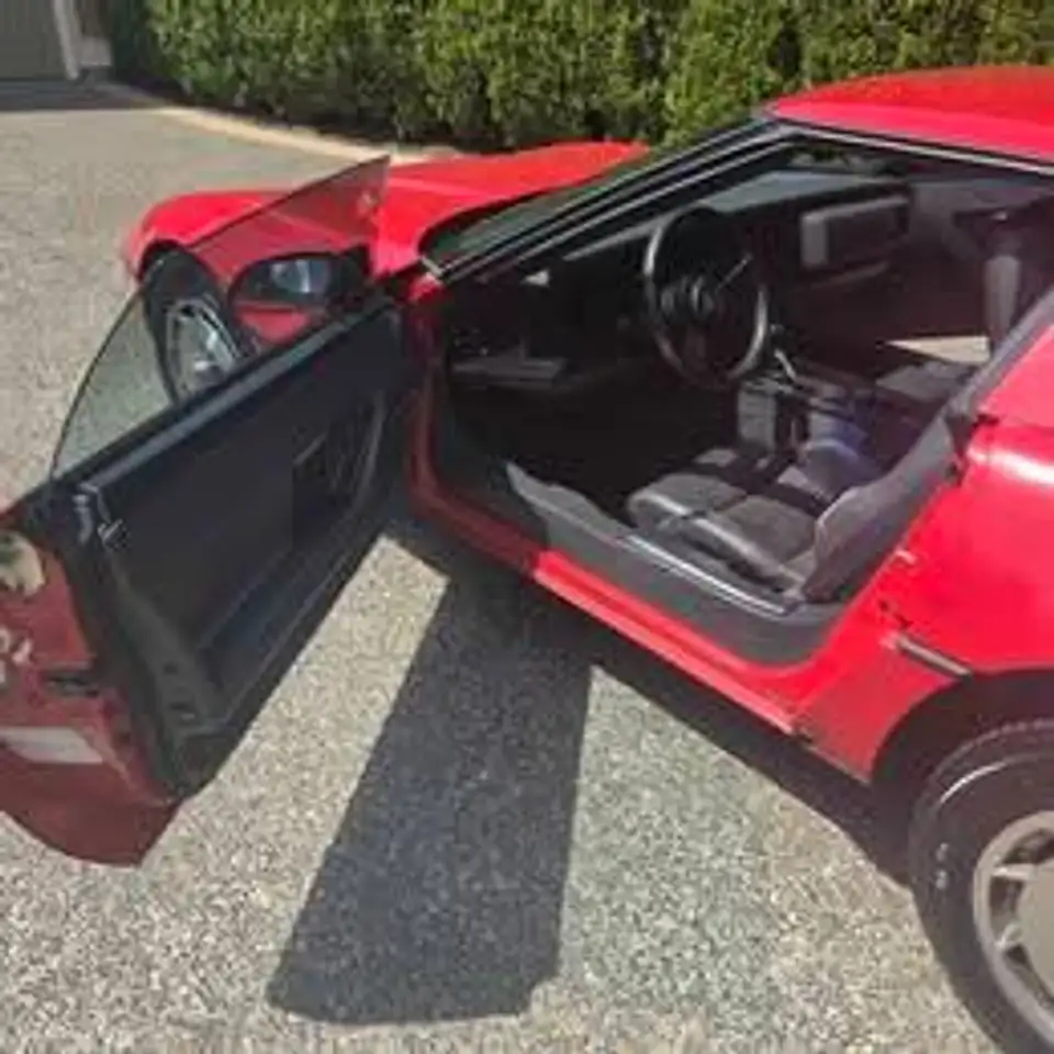 Chevrolet Corvette снимка Chevrolet Corvette