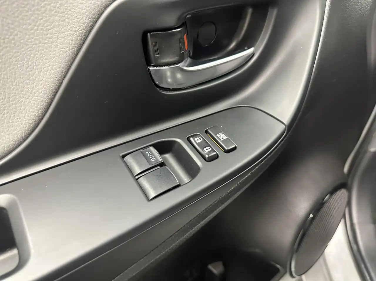 Toyota Yaris 1.5 Hybrid Dynamic ECC CRUISE CAMERA 66000 KM., миниатюра 17
