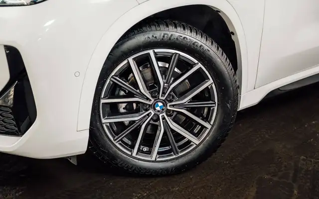 BMW X1 view 9