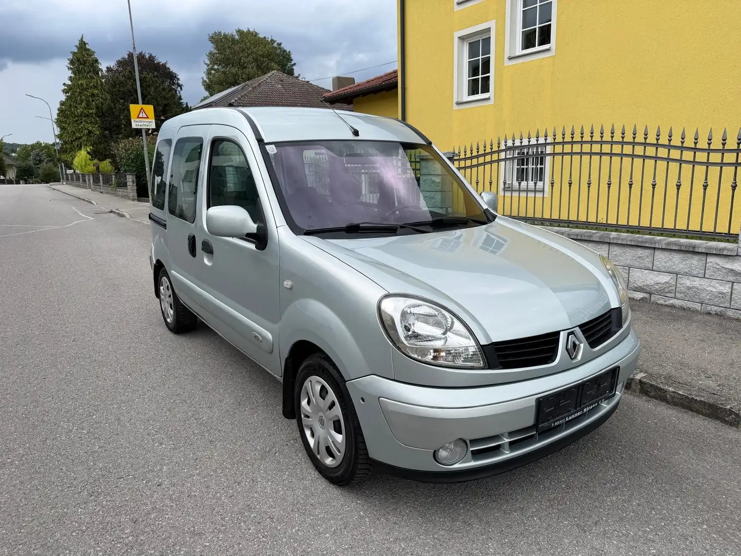 Renault Kangoo Kangoo Privilège 1,5 dCi Privilège luxus Grau - 1