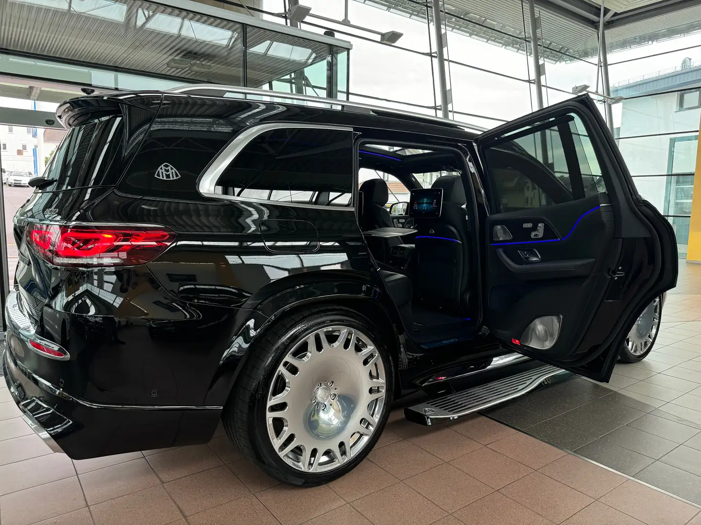 Mercedes-Benz GLS 600 GLS 600 Maybach Brabus 800 4Matic E Active First C Zwart - 1