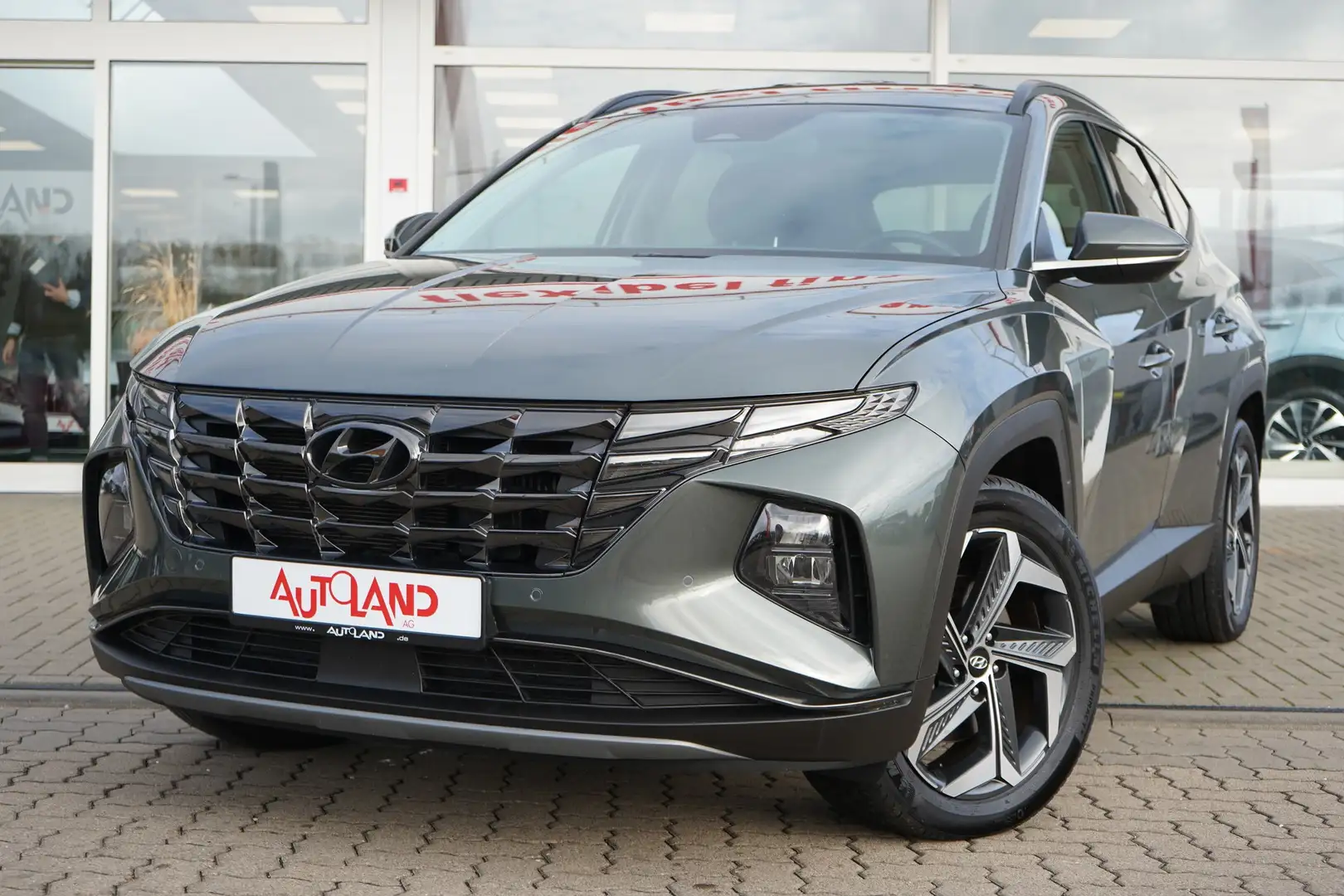 Hyundai TUCSON 1.6 Trend 4WD LED Klimaaut. Navi ACC Grau - 2