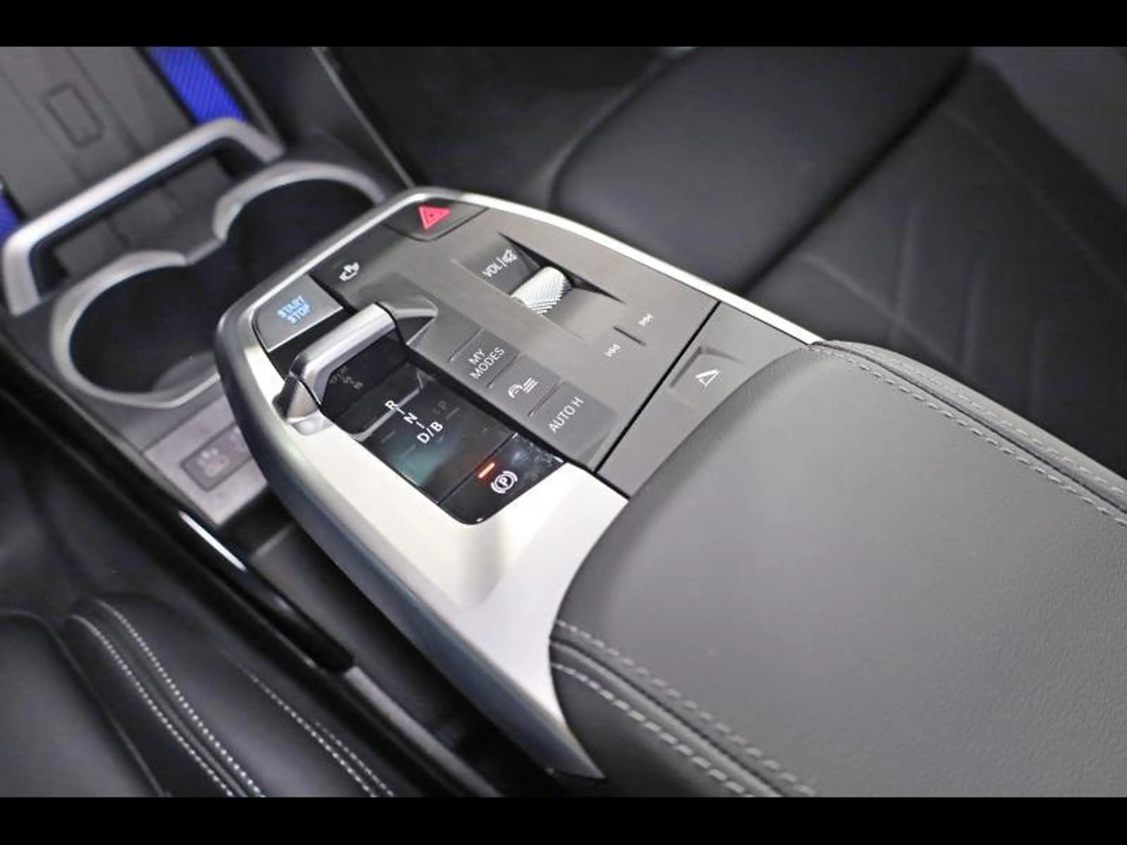 BMW iX1 xDrive30 Kit M Sport — photo 13