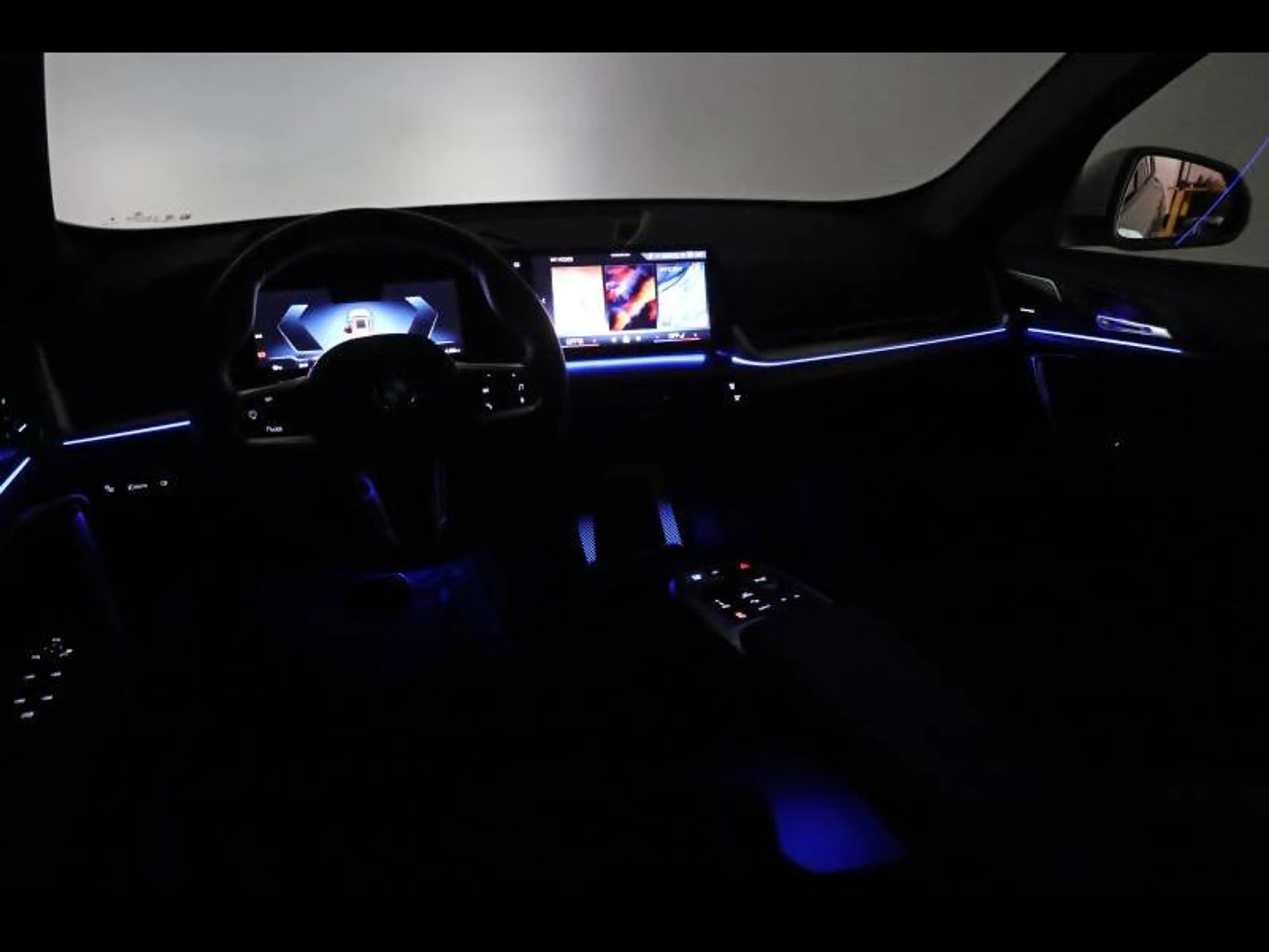 BMW iX1 xDrive30 Kit M Sport — photo 12