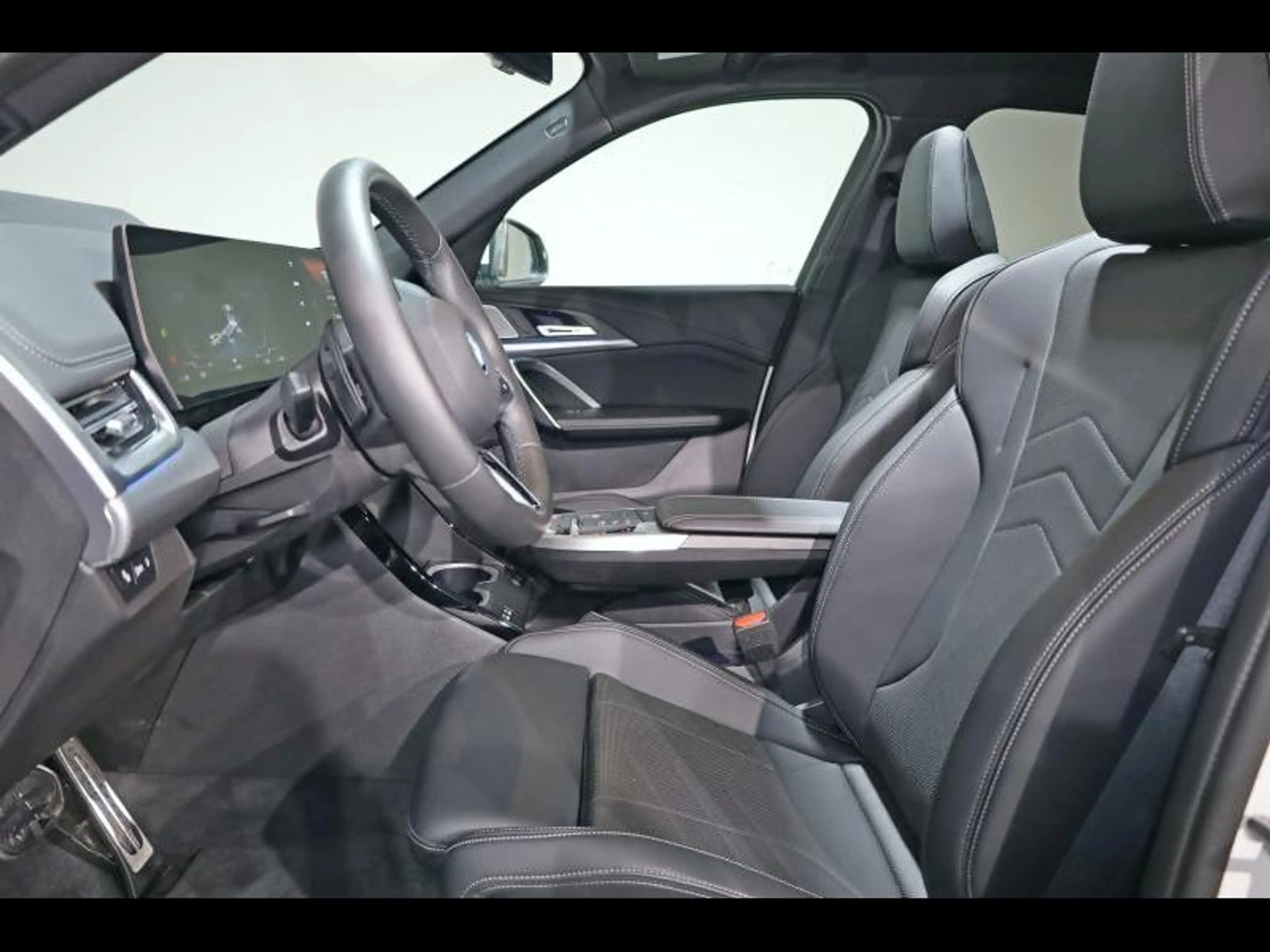 BMW iX1 xDrive30 Kit M Sport — photo 9